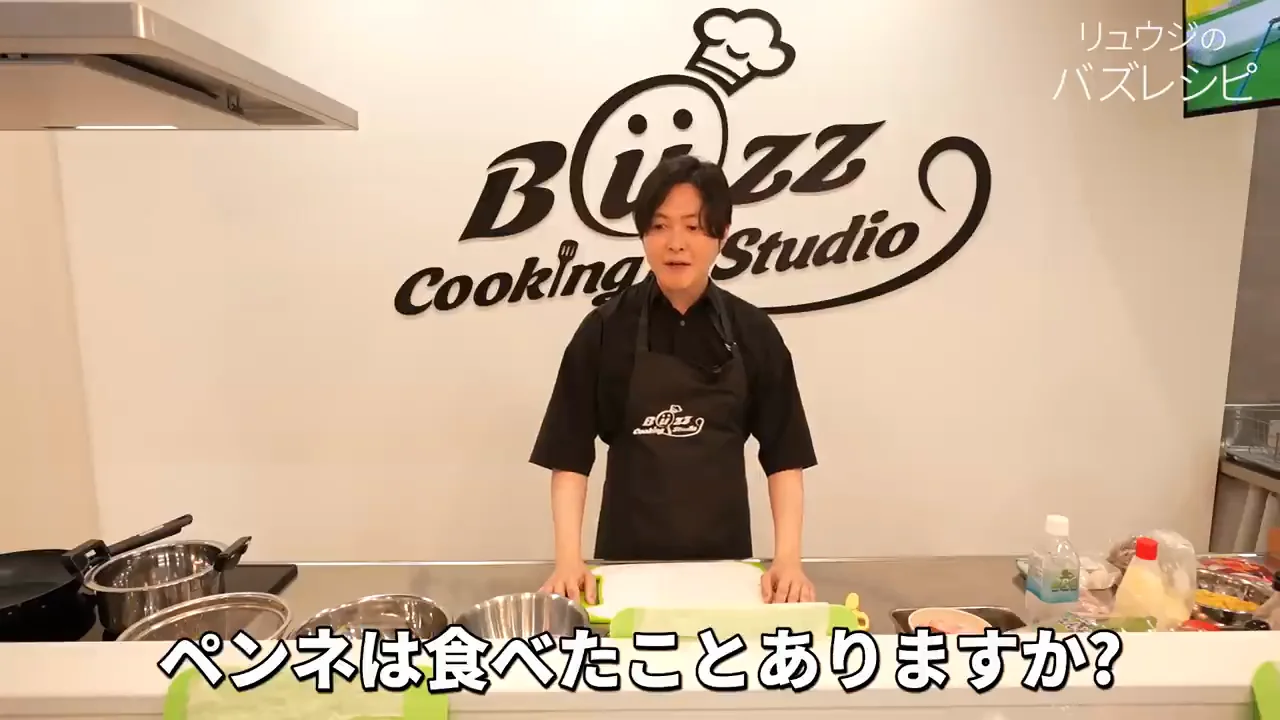 献立の狙い:伸びにくいショートパスタと、生で食べるほうれん草