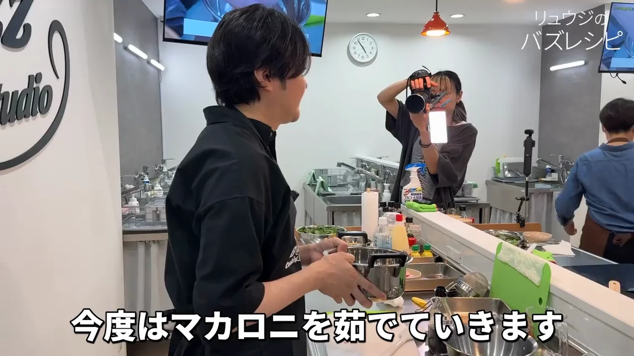パスタの湯とフレンチドレッシングの「小さじ1/3」