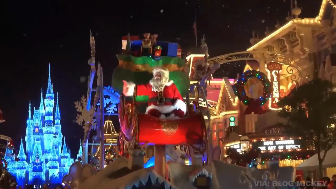 Flight School: Learning to Be a Parade Santa