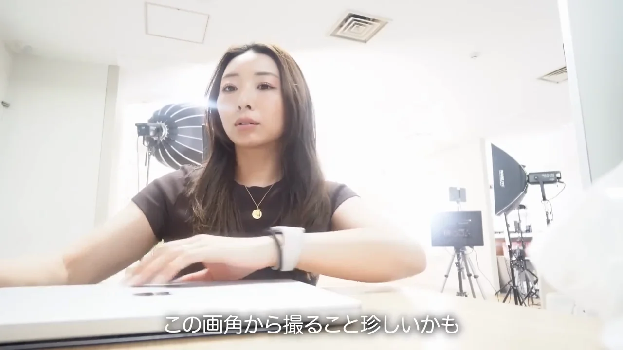 スタジオでの仕事と「座らない」働き方