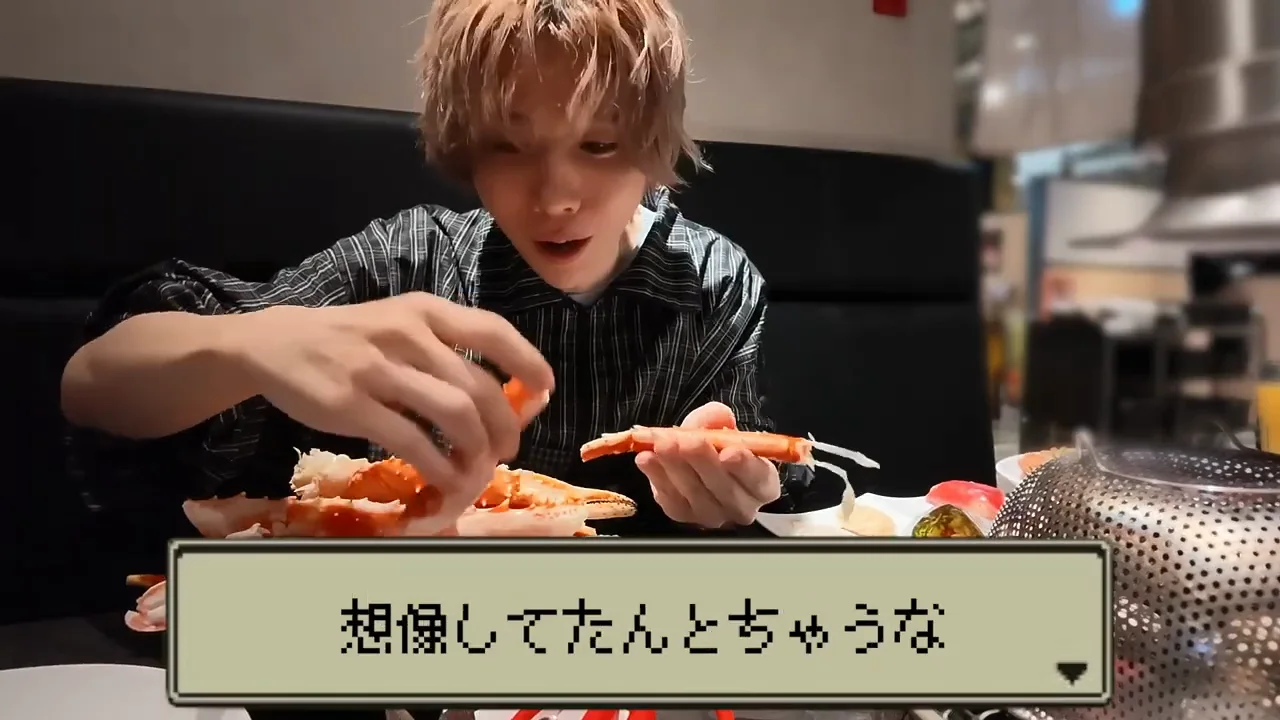 ズワイガニの身を山盛りにして食べる