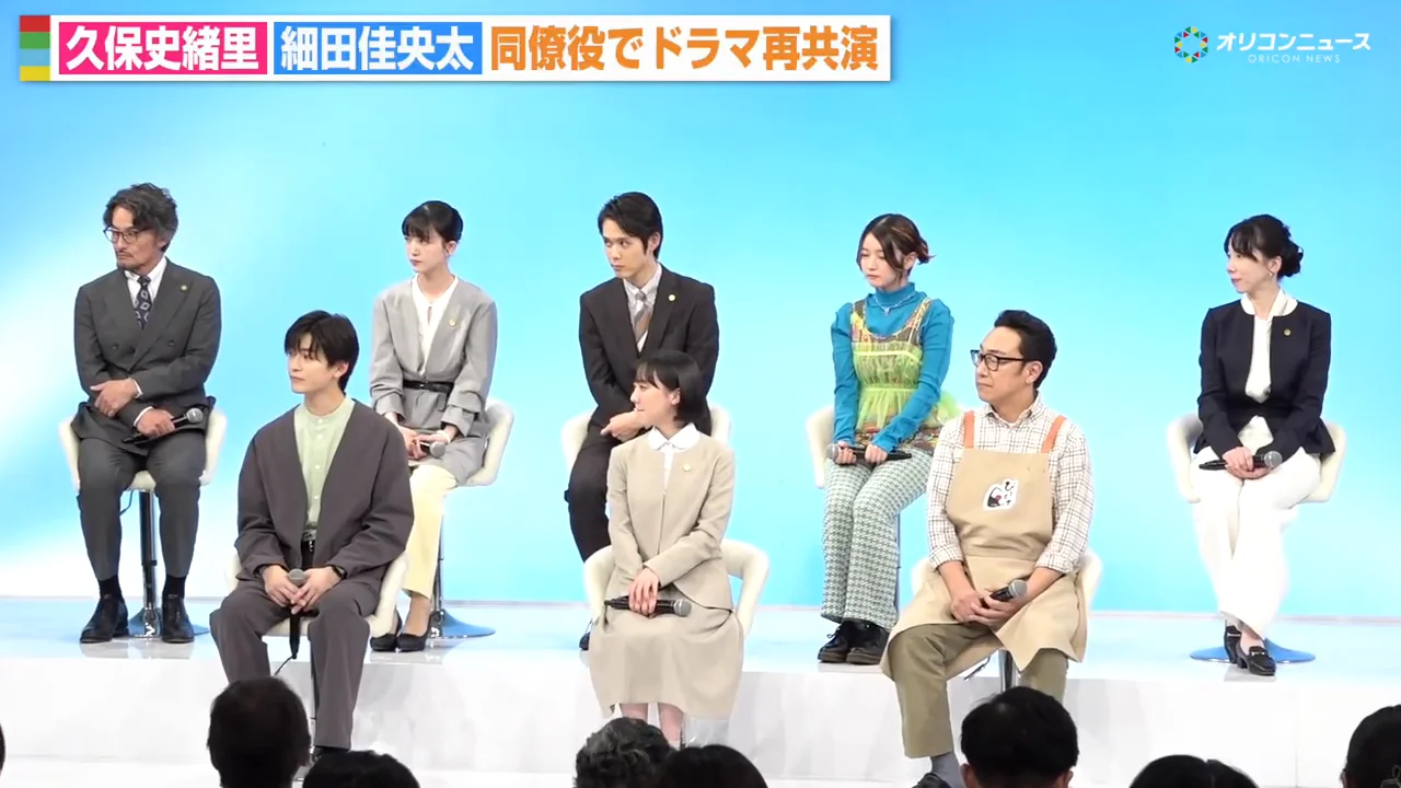 髪色まで場面ごとに変えるリリーの装い