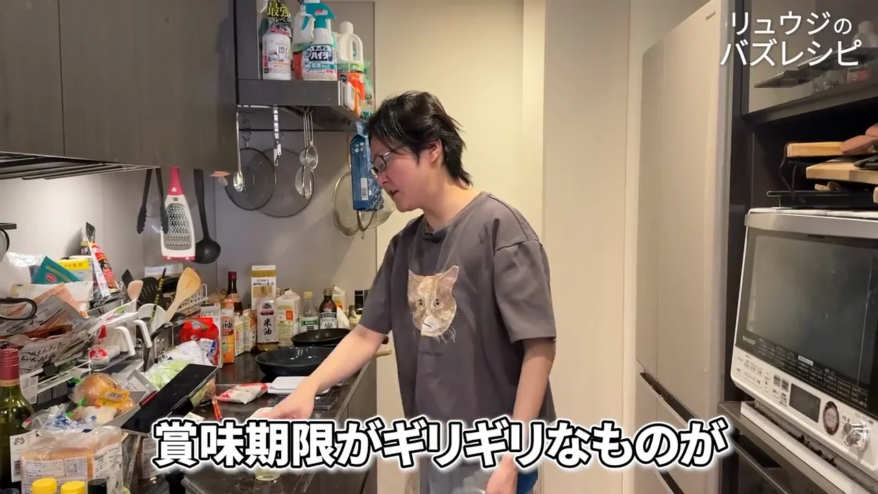 材料は挽き肉と餃子の皮だけ