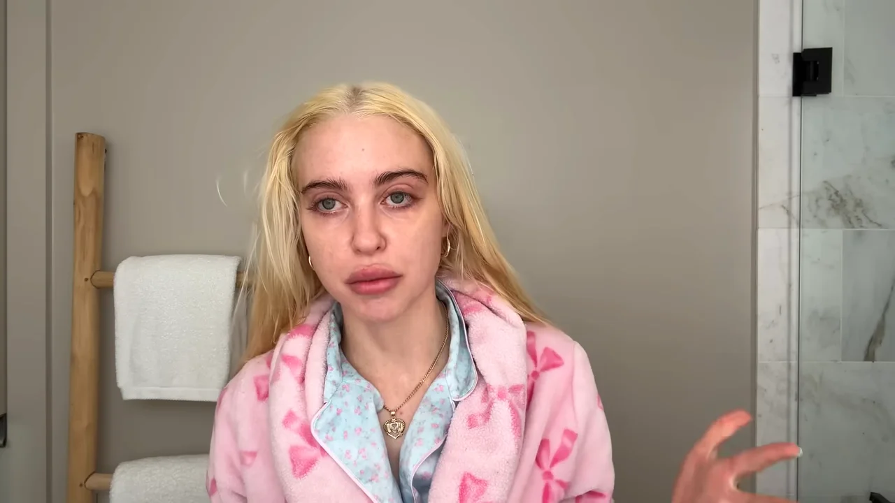 Baby powder as dry shampoo