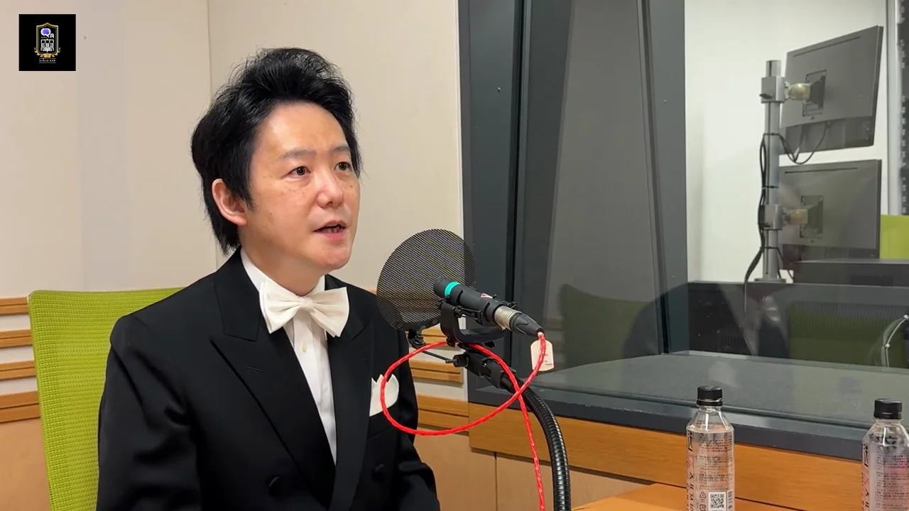 男子の学生服は東京帝国大学から