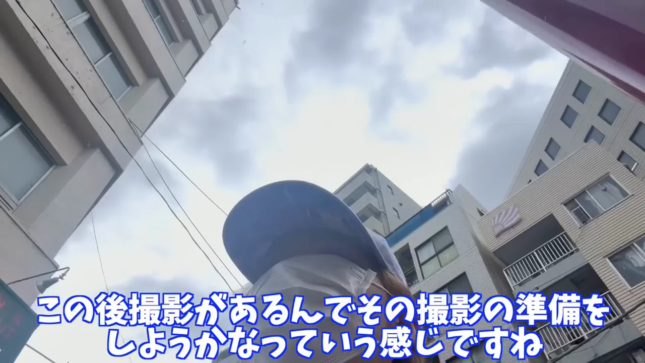 翌朝：カフェで編集、前日は何も食べていなかった