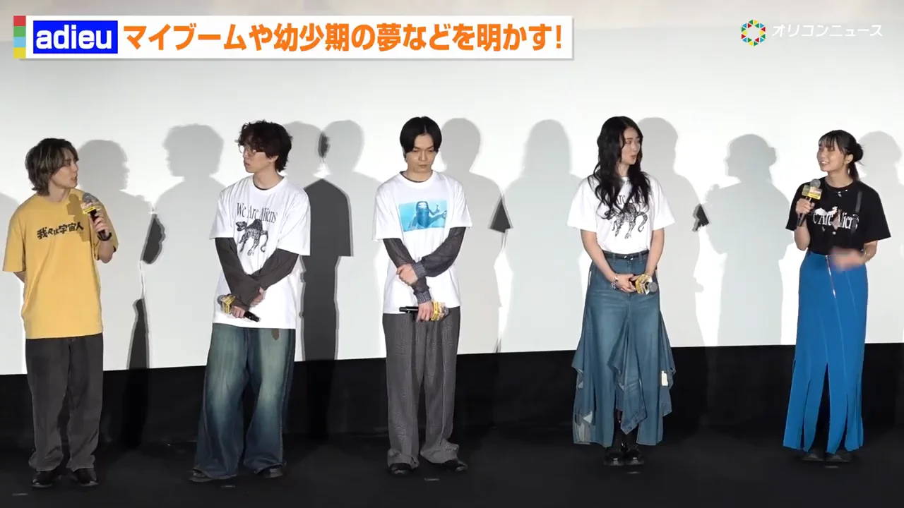 プロフィール帳とシール帳でつながった監督との接点