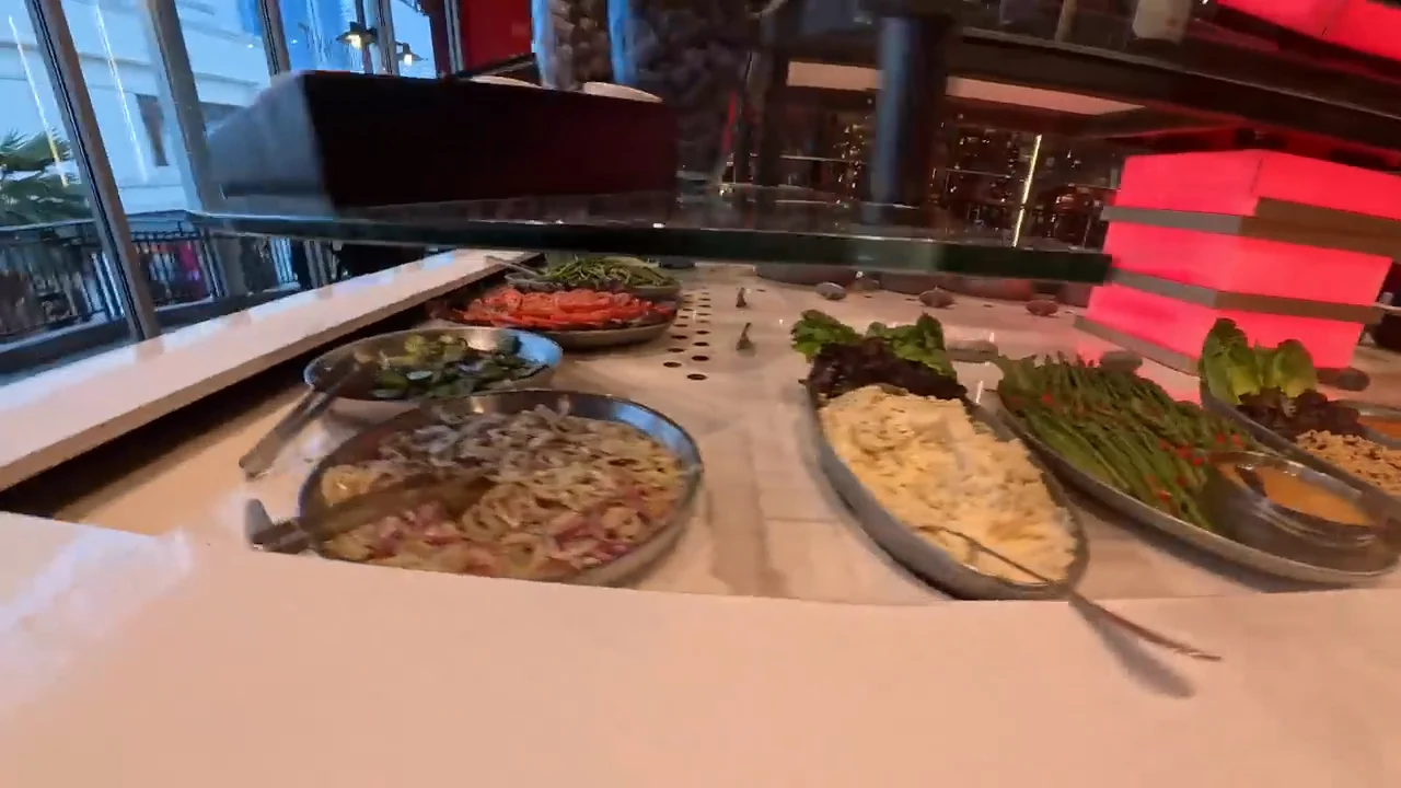 夕食：アラモアナセンター最上階のブラジル料理店